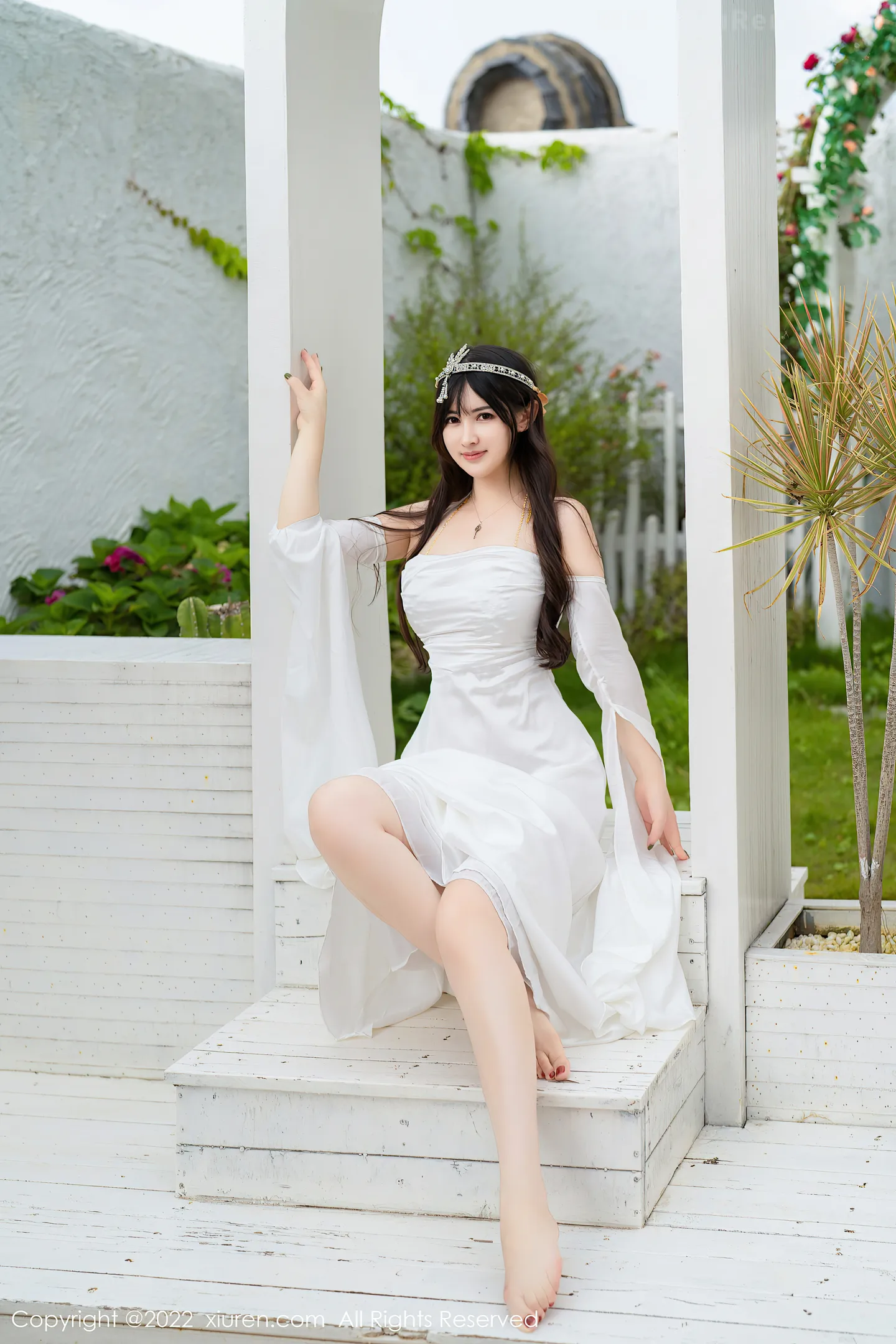 图片[6]-[XiuRen秀人网] VOL.5288 模特诗诗kiki大理旅拍白色露肩长裙秀诱人金色内衣惹火诱惑写真59P-秀人网官方网站